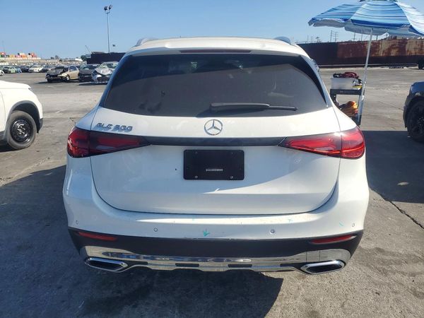 2025 MERCEDES-BENZ GLC