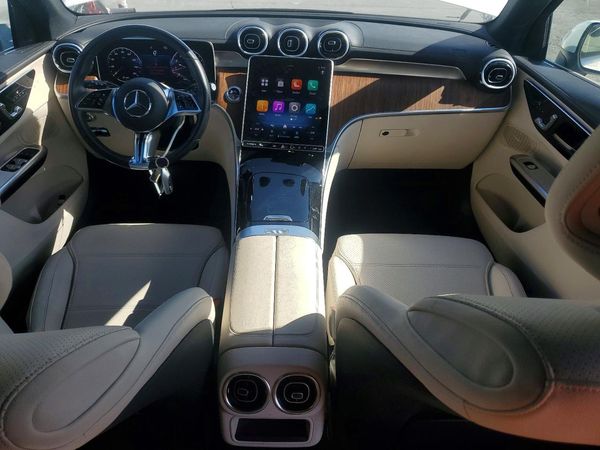 2025 MERCEDES-BENZ GLC