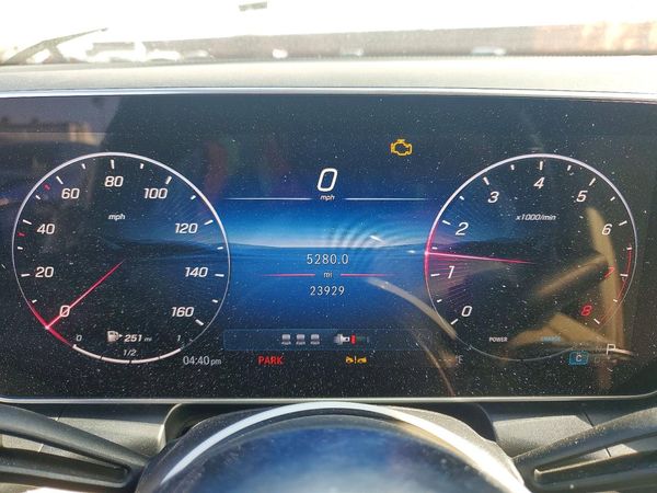 2025 MERCEDES-BENZ GLC