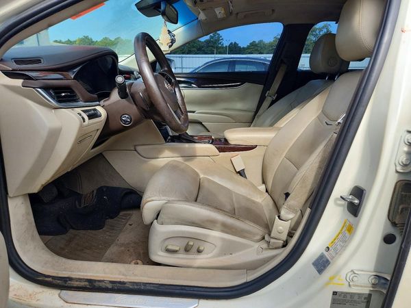 2013 CADILLAC XTS Premium — DENT