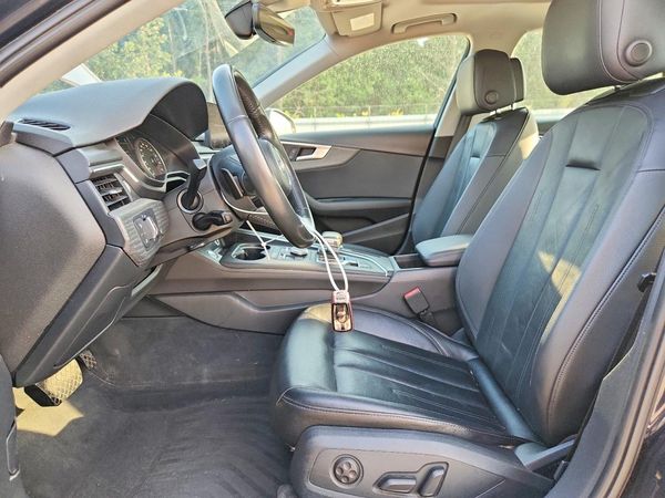 2017 AUDI A4 quattro Premium