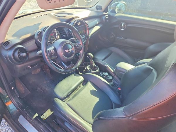 2015 MINI COOPER