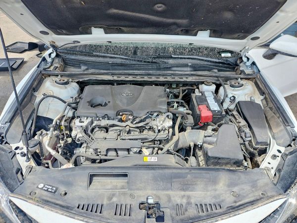 2022 TOYOTA CAMRY LE — Engine bay