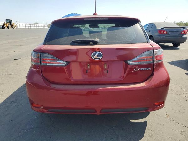 2013 LEXUS CT 200h — DIRR