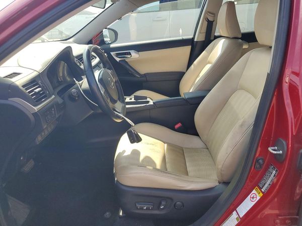 2013 LEXUS CT 200h — DENT