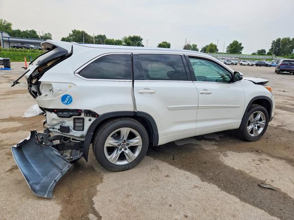 2016 TOYOTA HIGHLANDER