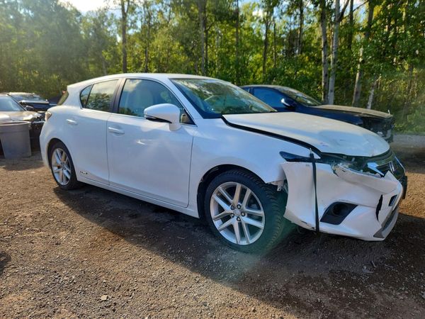 2014 LEXUS CT 200h