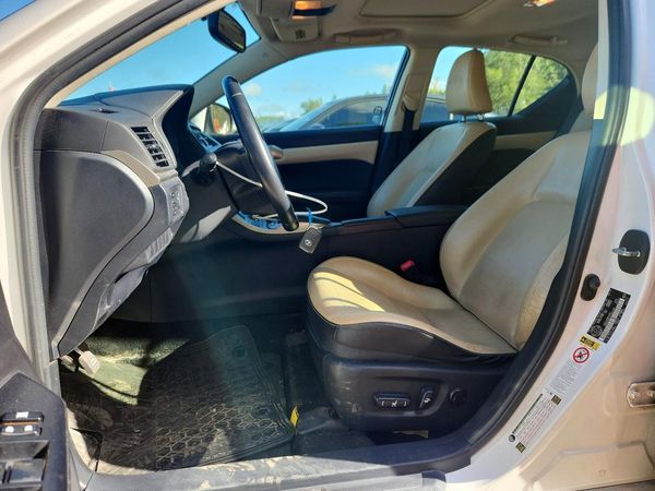 2014 LEXUS CT 200h