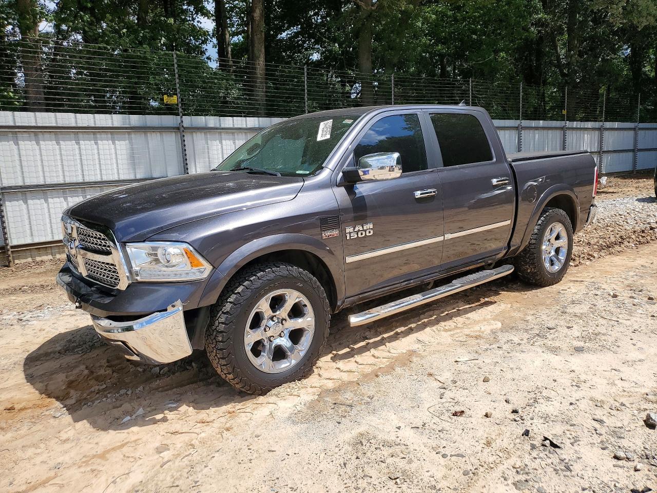 2017 RAM 1500 LARAMIE CREW CAB 4X4