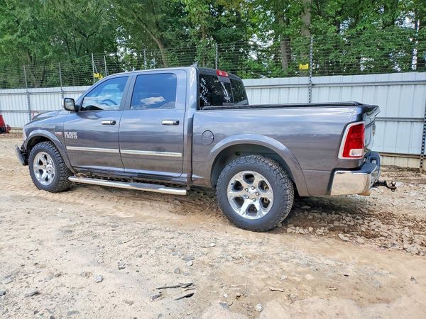 2017 RAM 1500 LARAMIE CREW CAB 4X4