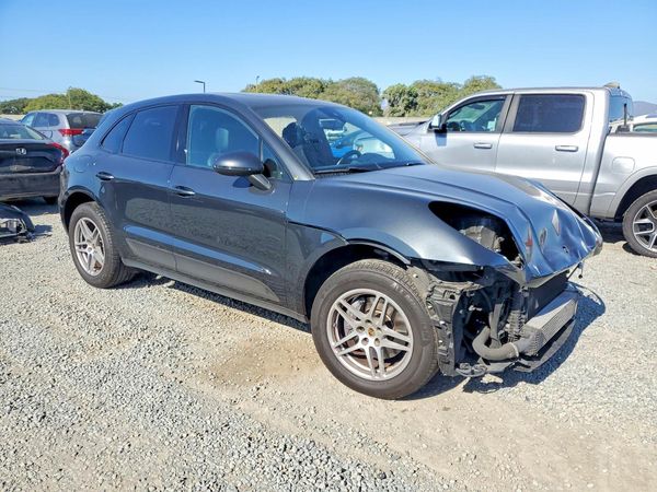 2020 PORSCHE MACAN