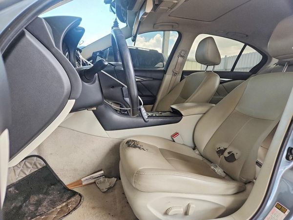2017 INFINITI Q50