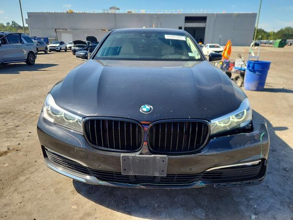 2018 BMW 740