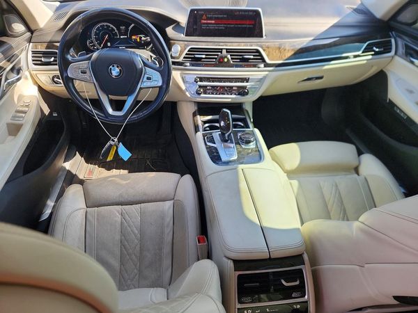 2018 BMW 740