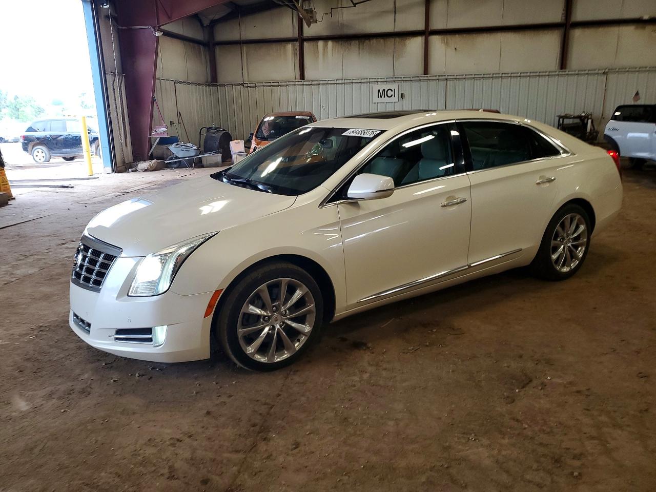 2013 CADILLAC XTS Luxury