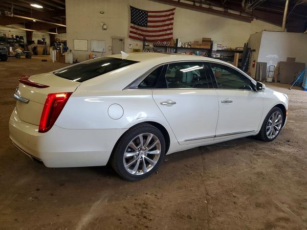 2013 CADILLAC XTS Luxury