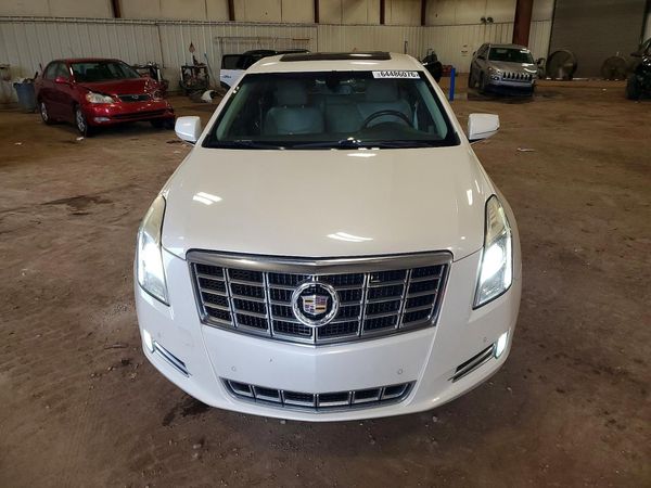 2013 CADILLAC XTS Luxury
