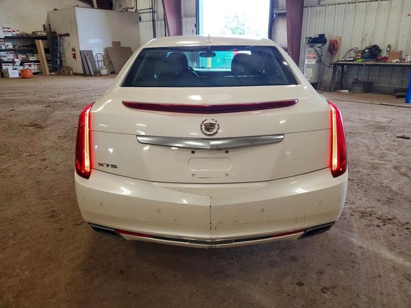 2013 CADILLAC XTS Luxury