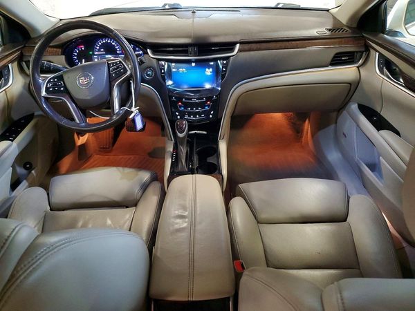 2013 CADILLAC XTS Luxury