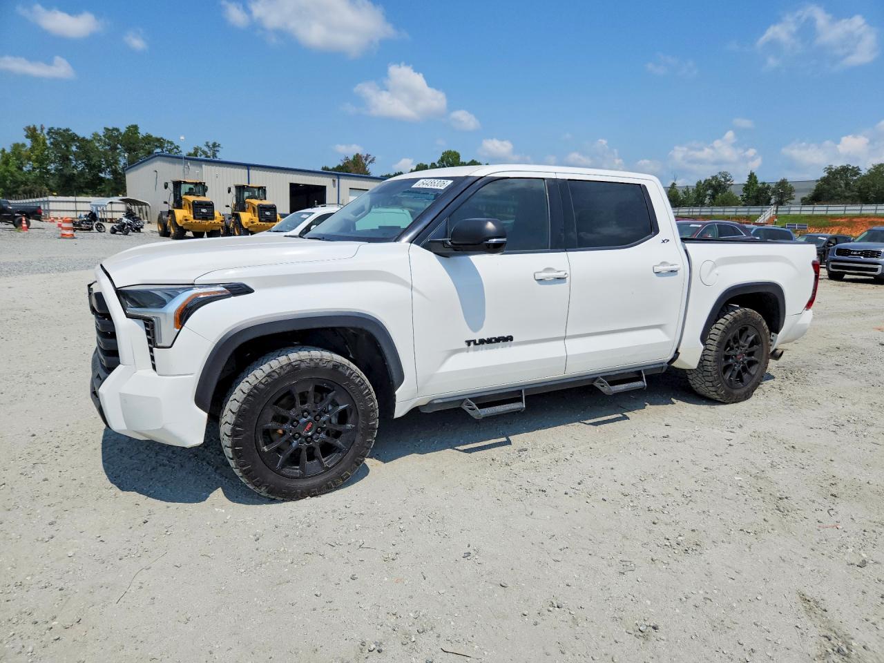 2023 TOYOTA TUNDRA SR5