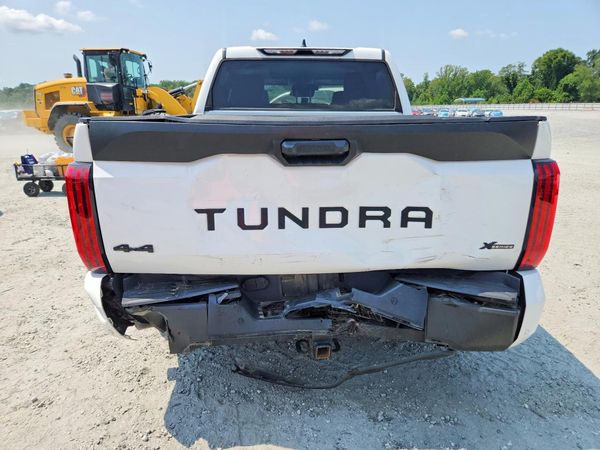 2023 TOYOTA TUNDRA SR5