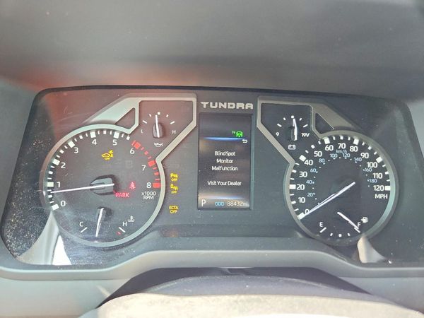 2023 TOYOTA TUNDRA SR5