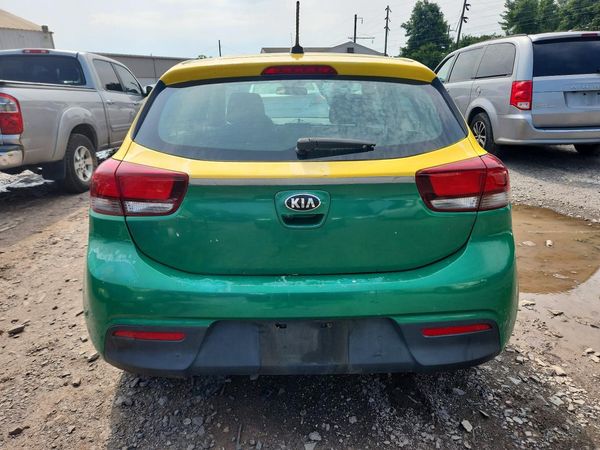 2018 KIA RIO 5-DOOR LX, S