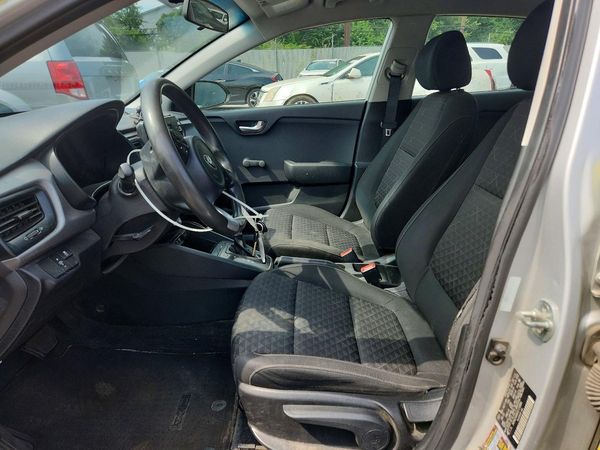 2018 KIA RIO 5-DOOR LX, S