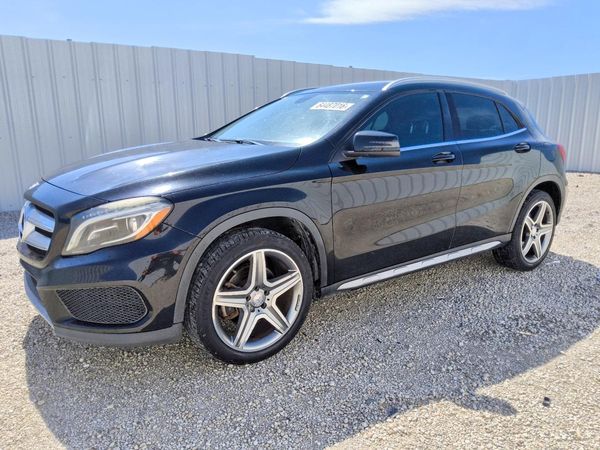 2015 MERCEDES-BENZ GLA GLA250