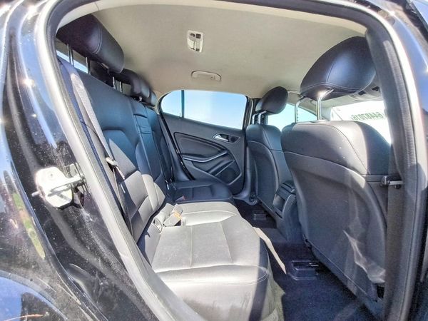 2015 MERCEDES-BENZ GLA GLA250