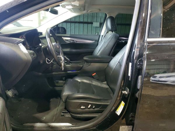 2017 CADILLAC XT5