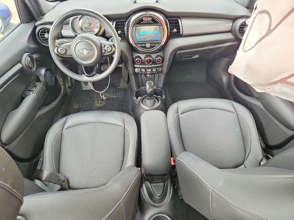 2021 MINI COOPER