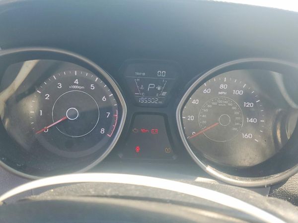 2014 HYUNDAI ELANTRA