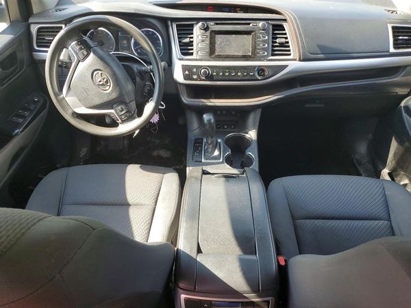 2018 TOYOTA HIGHLANDER LE/LE Plus