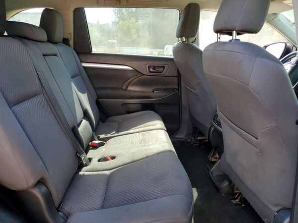 2018 TOYOTA HIGHLANDER LE/LE Plus
