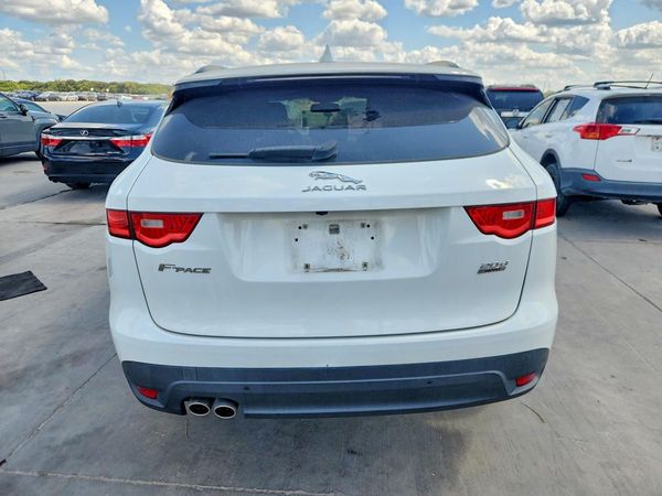 2017 JAGUAR F-PACE Prestige — DIRR