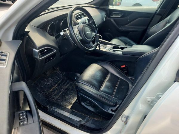 2017 JAGUAR F-PACE Prestige — DENT