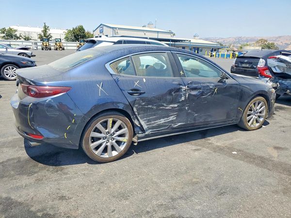 2020 MAZDA 3