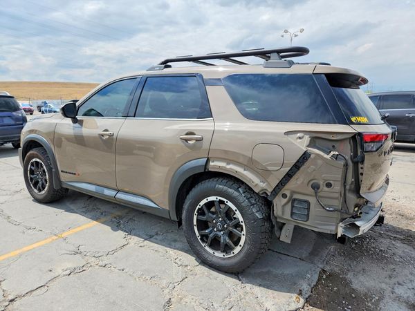 2023 NISSAN PATHFINDER SV