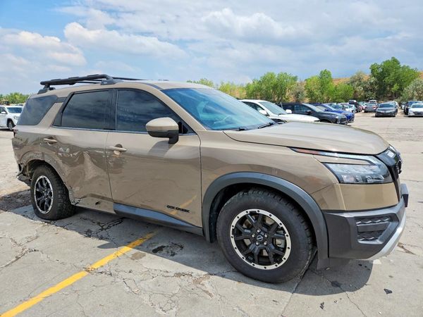 2023 NISSAN PATHFINDER SV
