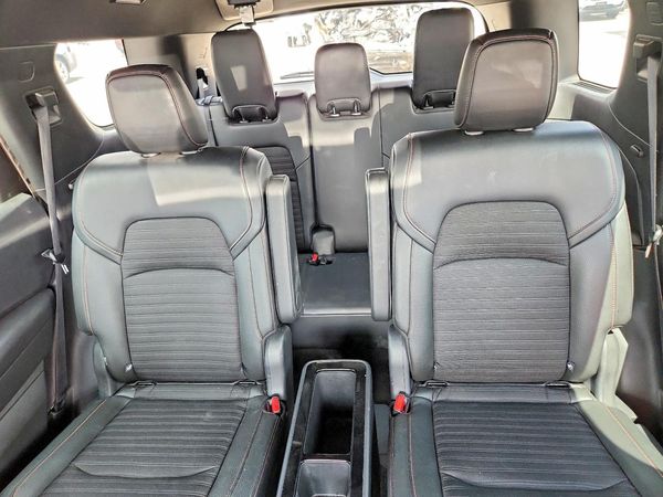 2023 NISSAN PATHFINDER SV