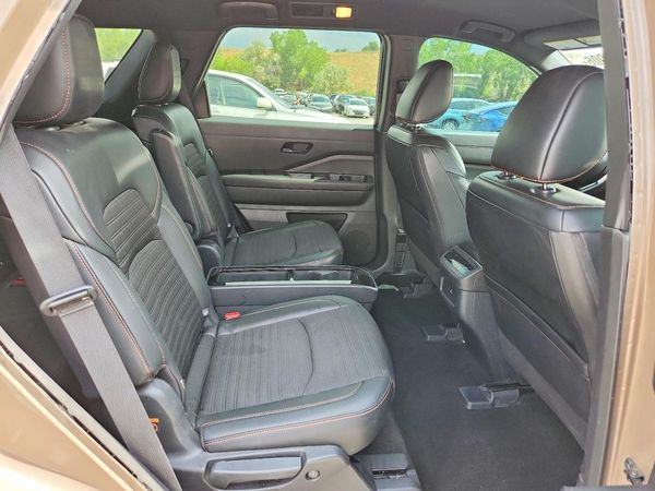 2023 NISSAN PATHFINDER SV