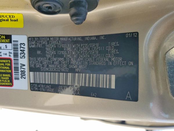 2012 TOYOTA SIENNA