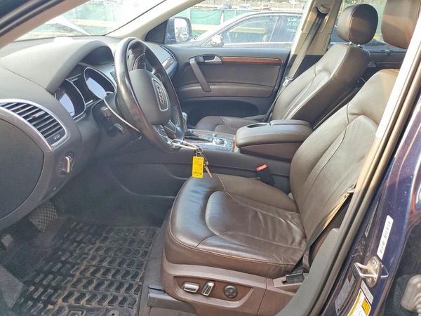 2013 AUDI Q7 Premium Plus
