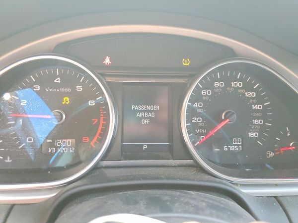 2013 AUDI Q7 Premium Plus