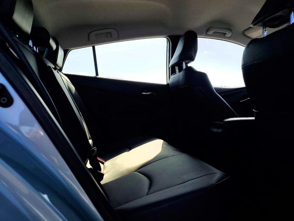 2019 TOYOTA PRIUS L/LE/XLE/LTD.