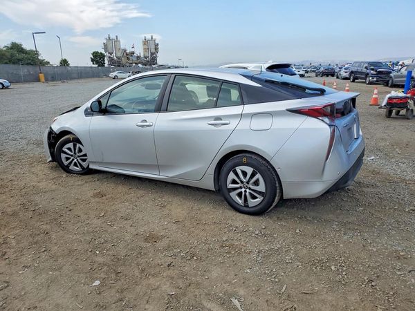 2016 TOYOTA PRIUS