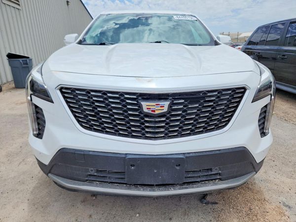 2021 CADILLAC XT4 Premium Luxury
