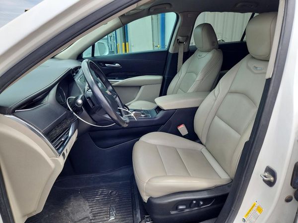 2021 CADILLAC XT4 Premium Luxury