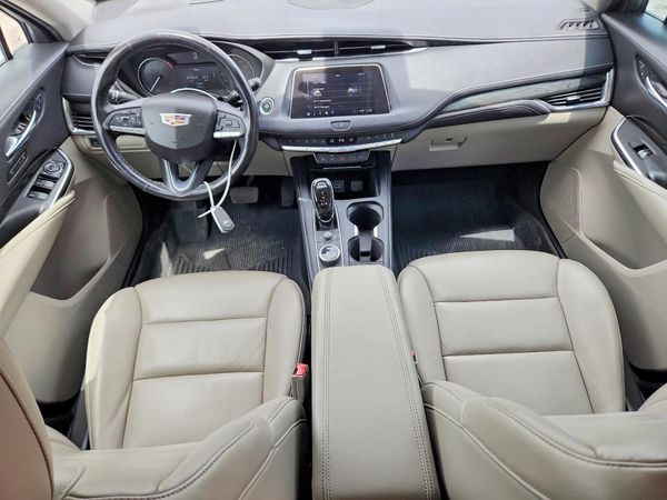 2021 CADILLAC XT4 Premium Luxury